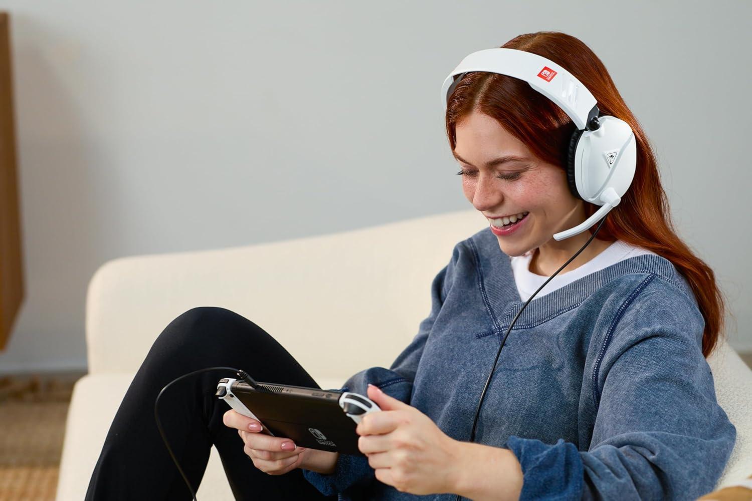 image:imageTurtle Beach Recon 70 Multiplatform Gaming Headset for PS5 PS4 Xbox Series XS Xbox One PC amp Mobile w 35mm Wired Connection FliptoMute Mic 40mm Speakers Lightweight Design WhiteWhite Nintendo Switch
